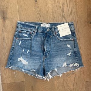 Abercrombie The Mom Short High Rise